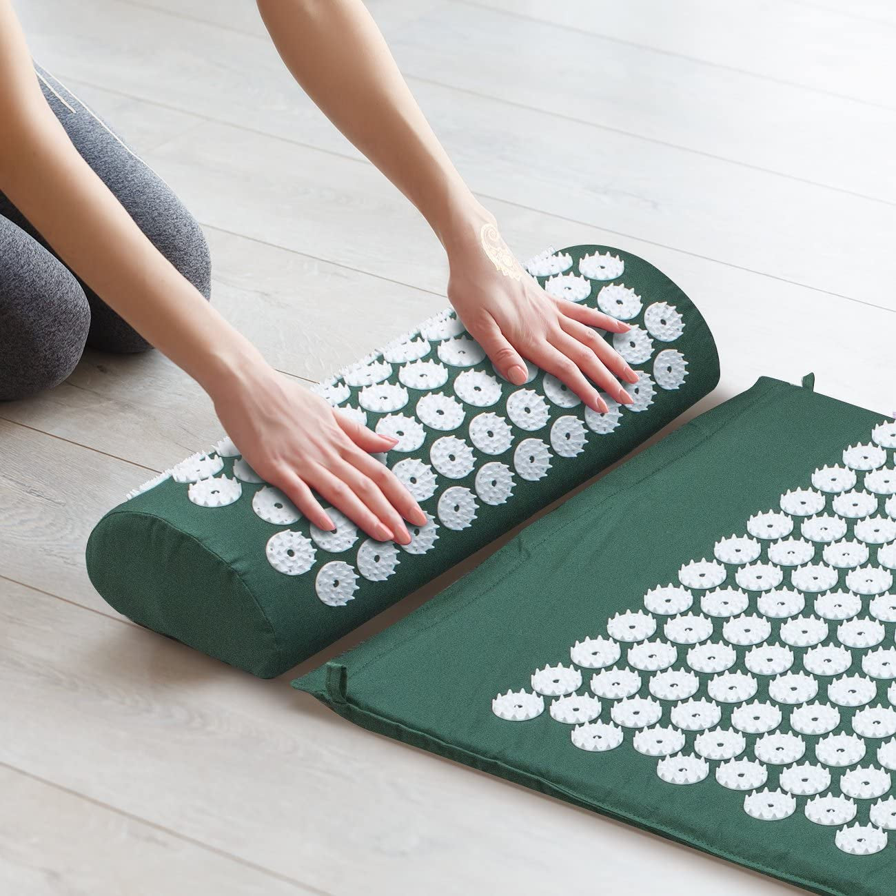 Sivan Back and Neck Pain Relief Acupressure Mat and Pillow Set, Chronic Back Pain Treatment - Relieves Your Stress of Lower Upper Back and Sciatic Pain - Green